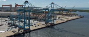 Terminal de contenedores eléctrica de APM Terminals en Suape