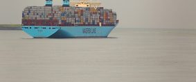 Transporte marítimo, Maersk quiere una menor dependencia