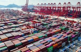 Congestión portuaria en el transporte de contenedores