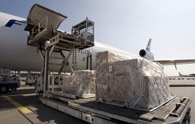 En mayo, la demanda de carga aérea mundial aumentó 6%