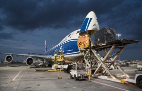 La carga aérea afectada por conflicto en Medio Oriente