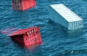 Contenedores perdidos en el mar suben a 1.478 en 2025