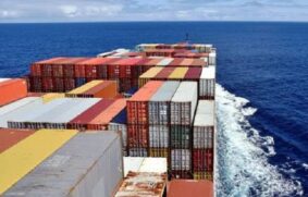 Portacontenedores más chicos en lugar de megabuques