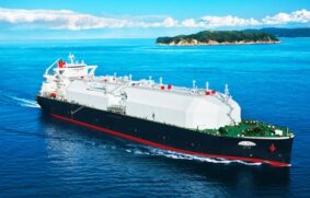 MOL pausa tránsitos en Ormuz. Espera más seguridad