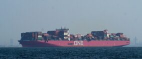 Buque de ONE pierde alrededor de 1.900 contenedores