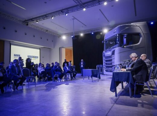 SCANIA y FPT renuevan su alianza estratégica